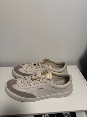 Dior Men’s Cream and Gray Low-Top Sneakers